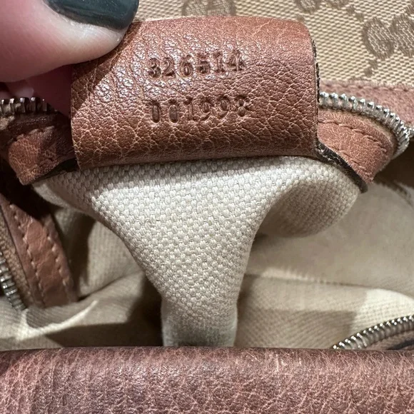 Gucci Tan and Brown Monogram Hobo Bag - Picture 5 of 10